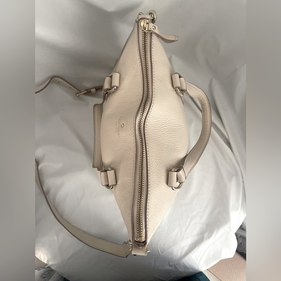 Kate Spade Cream Crossbody - Picture 2 of 4